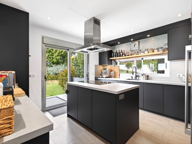 5 Makuuhuoneen Huvila Valtocado