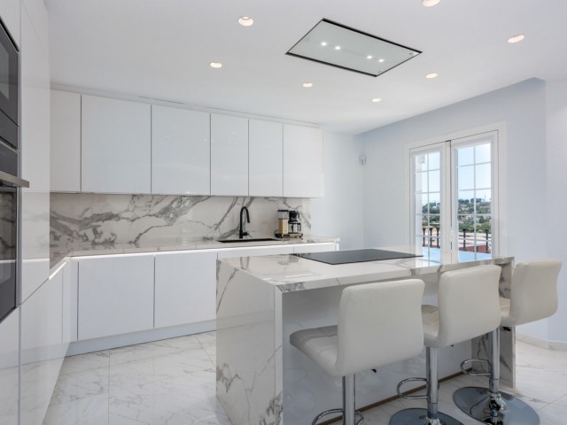 3 Schlafzimmer Reihenhaus in Nueva Andalucía