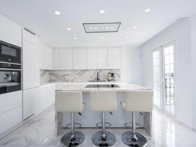 3 Schlafzimmer Reihenhaus in Nueva Andalucía