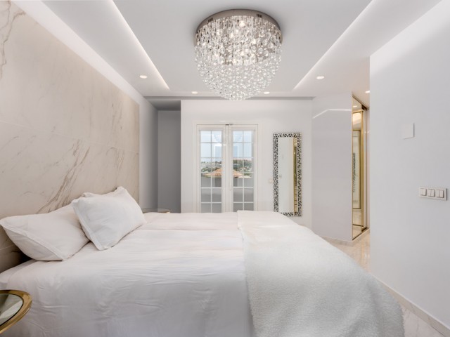 3 Slaapkamer Rijtjeshuis in Nueva Andalucía