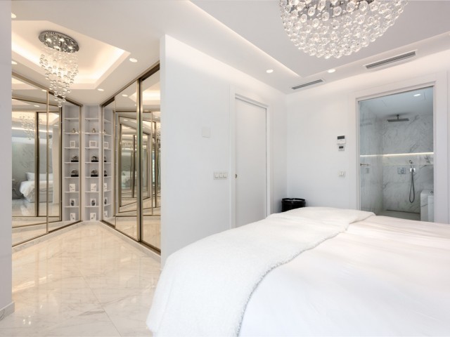 3 Slaapkamer Rijtjeshuis in Nueva Andalucía