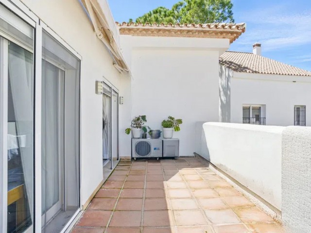 4 Schlafzimmer Apartment in Nueva Andalucía