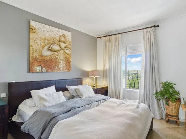 4 Schlafzimmer Apartment in Nueva Andalucía