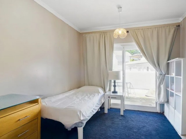 4 Schlafzimmer Apartment in Nueva Andalucía