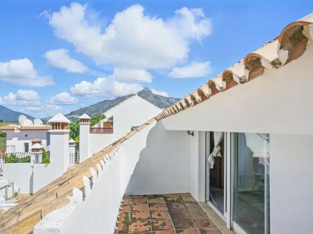 4 Schlafzimmer Apartment in Nueva Andalucía