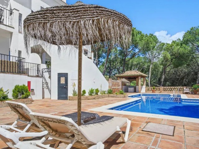 4 Schlafzimmer Apartment in Nueva Andalucía