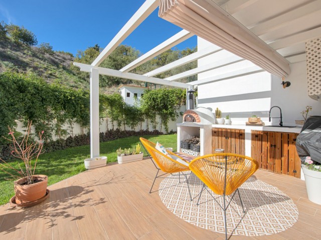 2 Bedrooms Apartment in Estepona