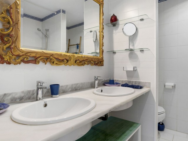 3 Bedrooms Townhouse in Estepona