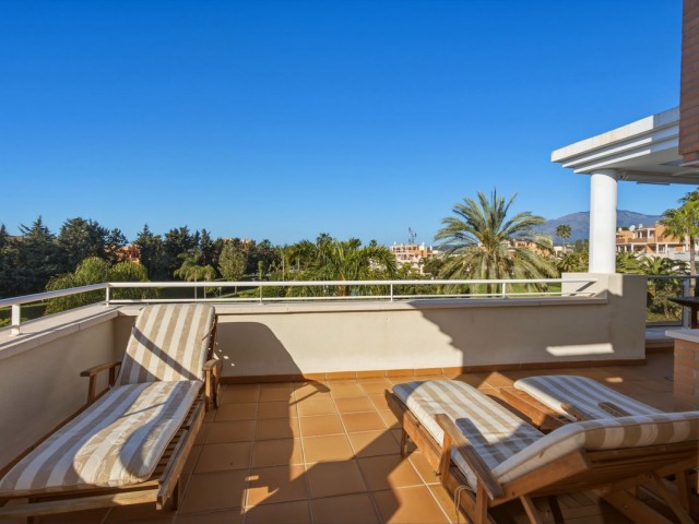 3 Bedrooms Apartment in Estepona