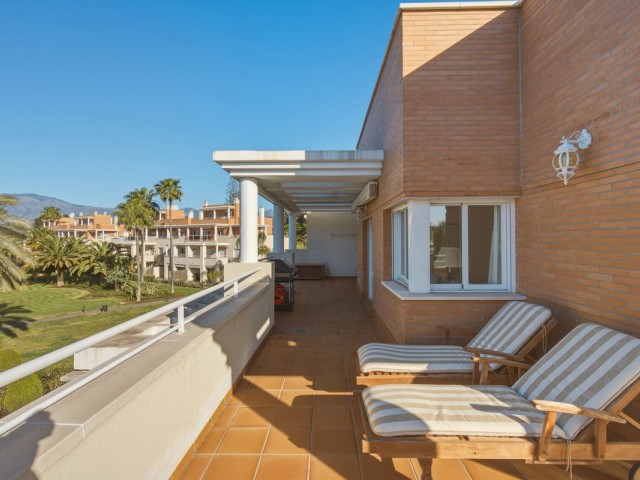 3 Bedrooms Apartment in Estepona