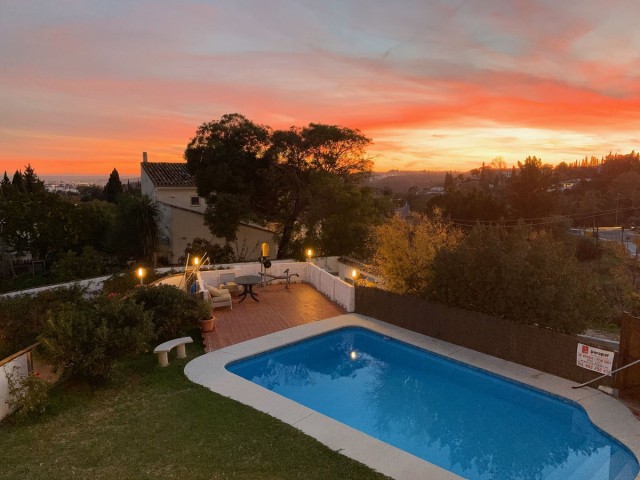 6 Bedrooms Villa in Mijas