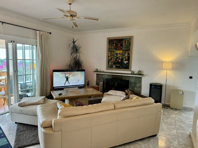 6 Bedrooms Villa in Mijas