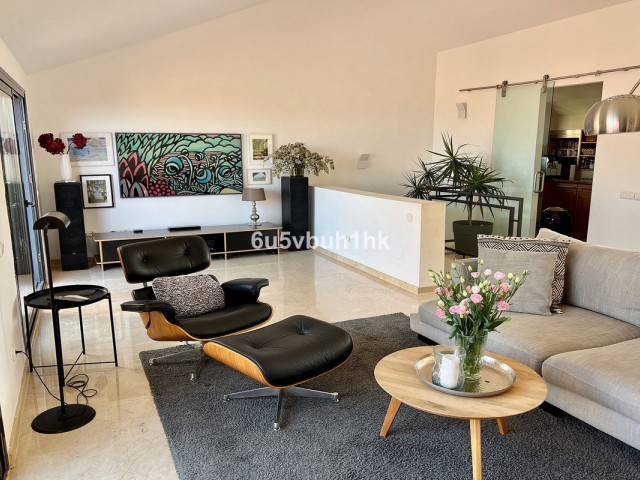 Apartment, Calahonda, R5213353
