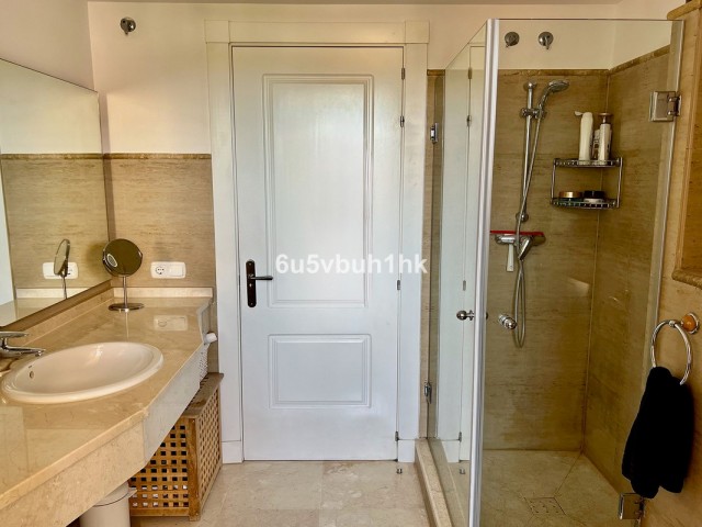3 Bedrooms Apartment in Calahonda