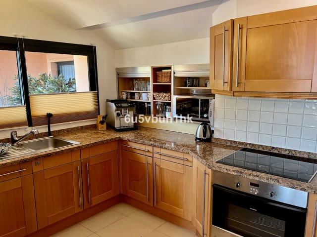 3 Bedrooms Apartment in Calahonda