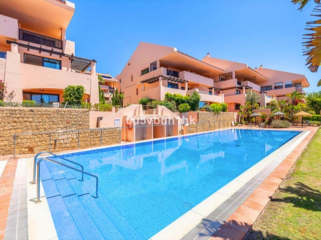 3 Bedrooms Apartment in Calahonda