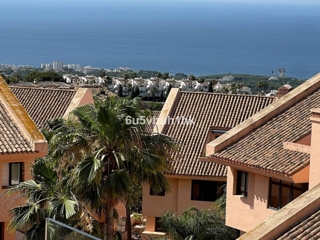 3 Bedrooms Apartment in Calahonda
