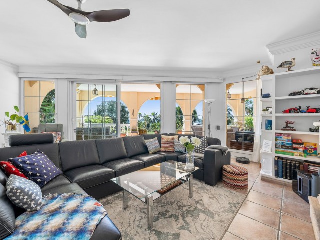 3 Bedrooms Villa in Estepona