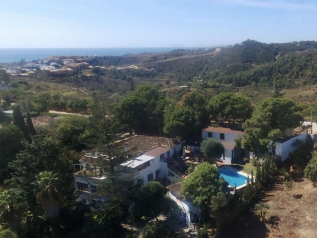 6 Schlafzimmer Villa in New Golden Mile