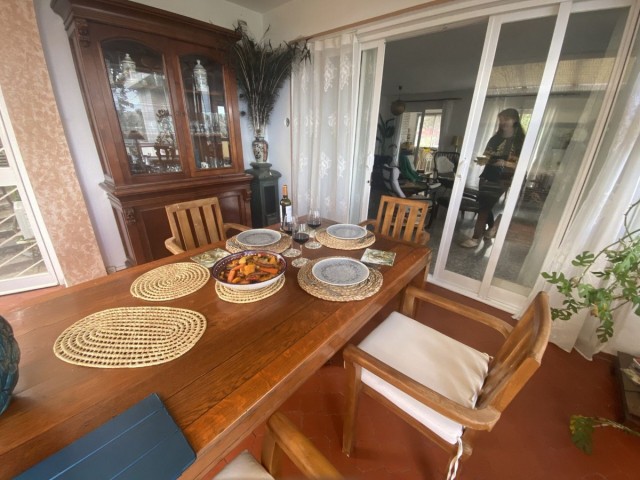 6 Schlafzimmer Villa in New Golden Mile