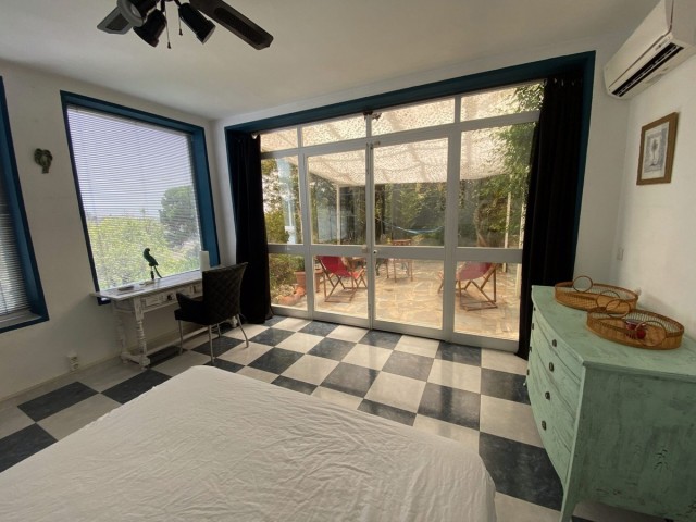 6 Schlafzimmer Villa in New Golden Mile