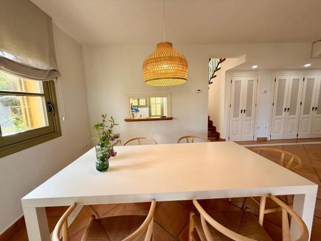 Maison mitoyenne avec 3 Chambres  à Sotogrande Alto