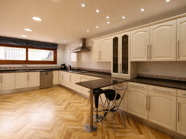 7 Schlafzimmer Villa in Puerto Banús