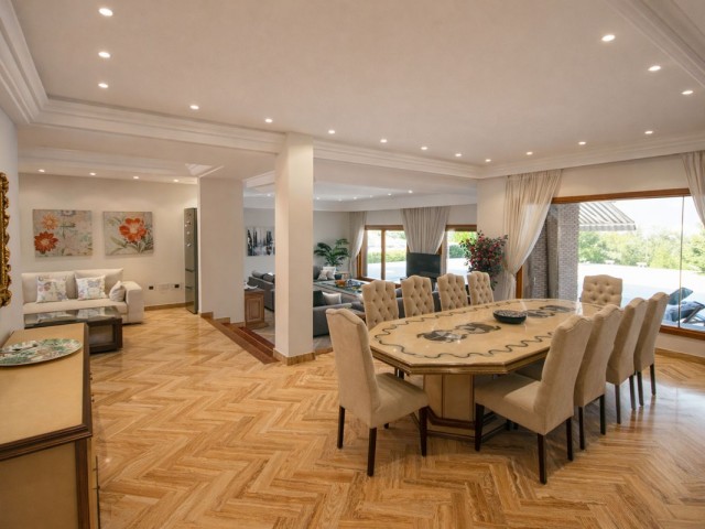 Villa con 7 Dormitorios  en Puerto Banús