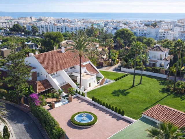 Villa con 7 Dormitorios  en Puerto Banús