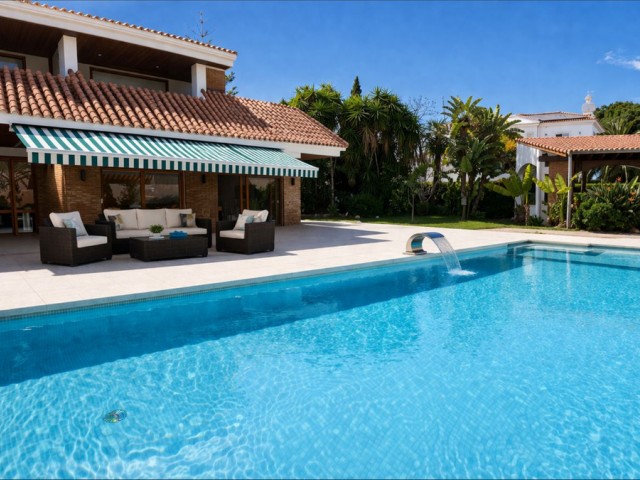 Villa con 7 Dormitorios  en Puerto Banús
