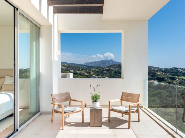 4 Bedrooms Apartment in Benahavís