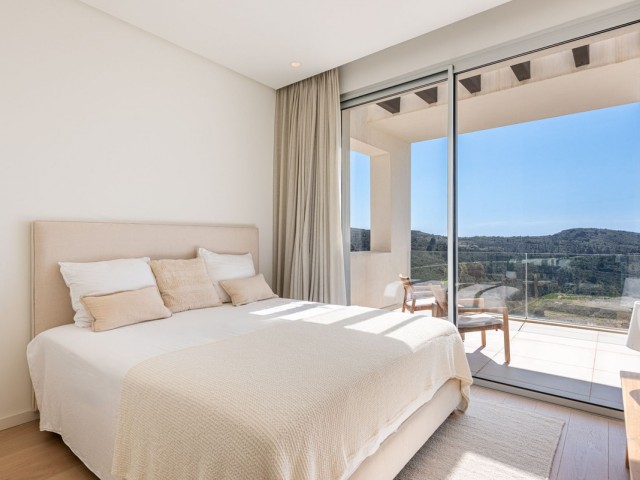 4 Bedrooms Apartment in Benahavís