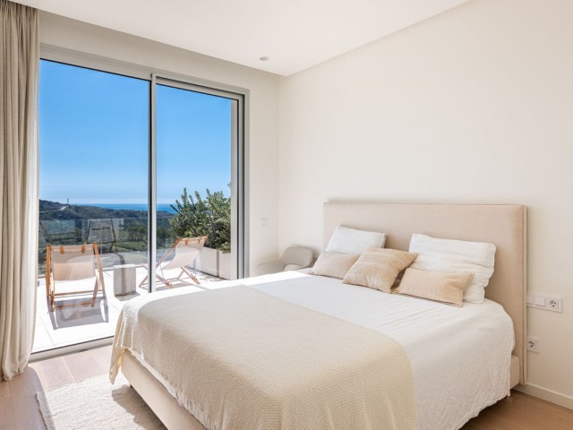 4 Bedrooms Apartment in Benahavís