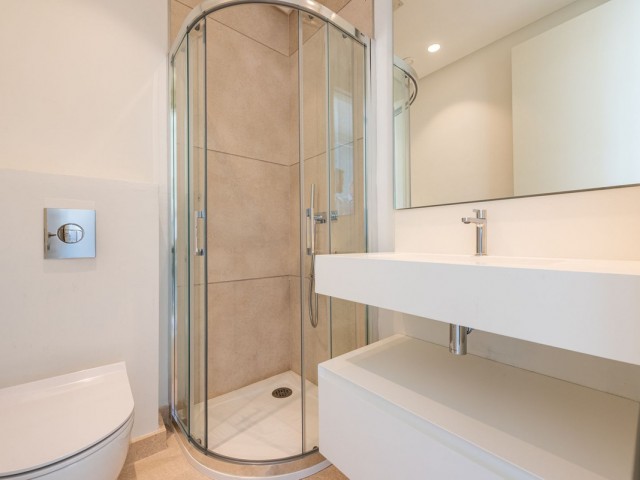 4 Bedrooms Apartment in Benahavís