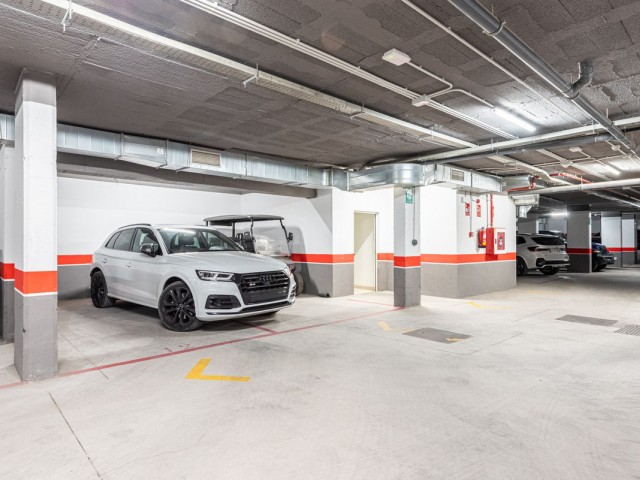 4 Bedrooms Apartment in Benahavís