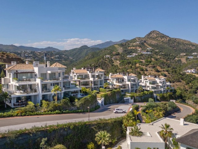 4 Bedrooms Apartment in Benahavís