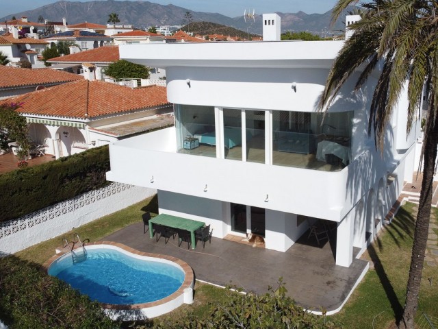 Villa avec 3 Chambres  à El Faro