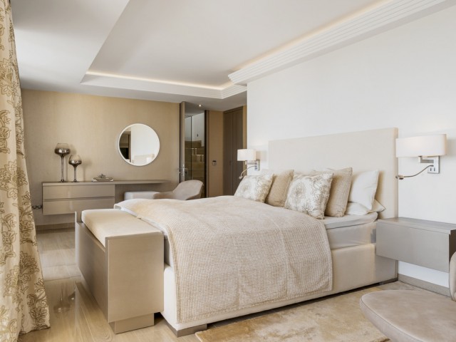 4 Bedrooms Apartment in Benahavís