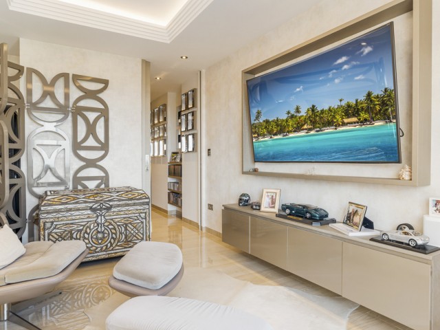 4 Bedrooms Apartment in Benahavís