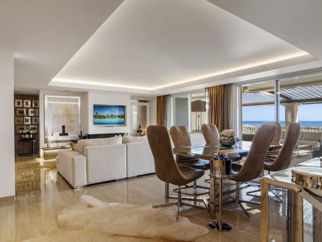 4 Bedrooms Apartment in Benahavís