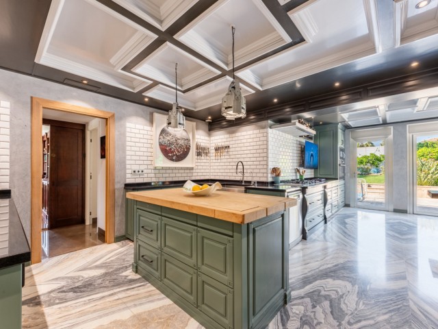 4 Schlafzimmer Villa in San Pedro de Alcántara