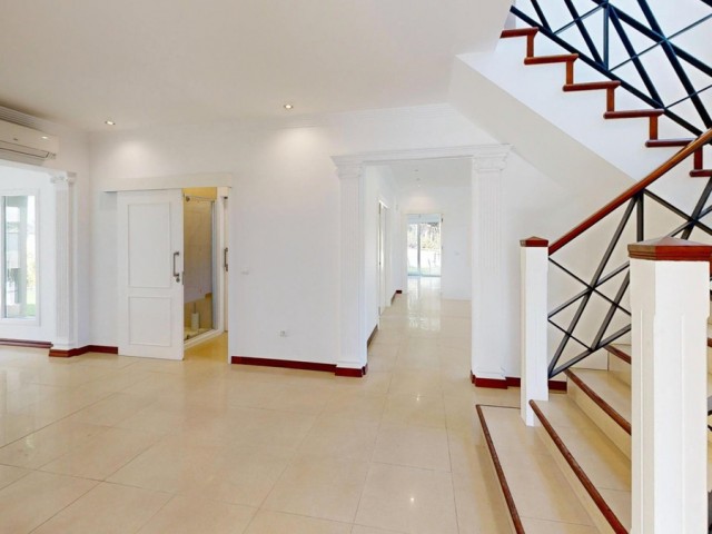 6 Slaapkamer Villa in Sotogrande Costa