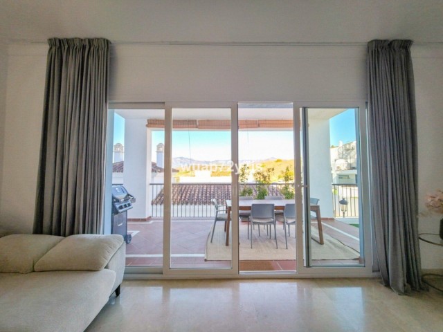 3 Bedrooms Apartment in Benahavís