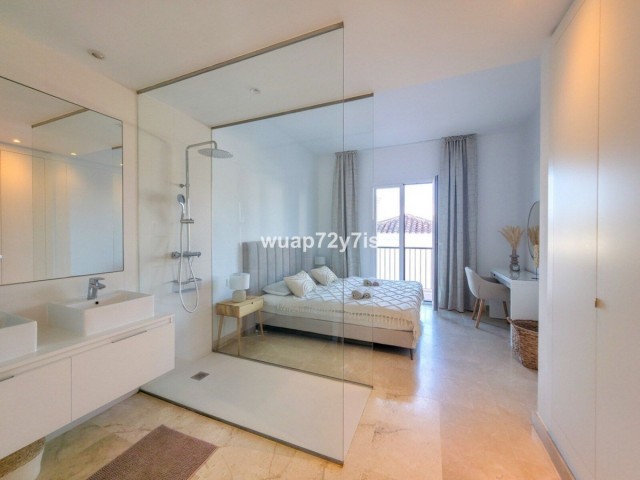 3 Bedrooms Apartment in Benahavís