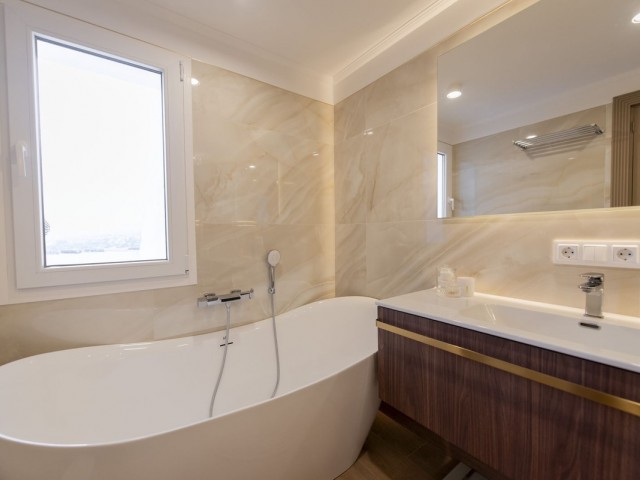 3 Schlafzimmer Reihenhaus in Nueva Andalucía