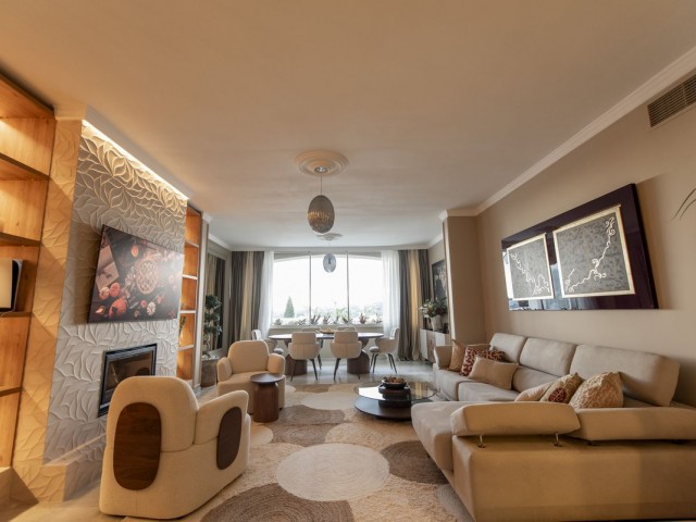 3 Slaapkamer Rijtjeshuis in Nueva Andalucía