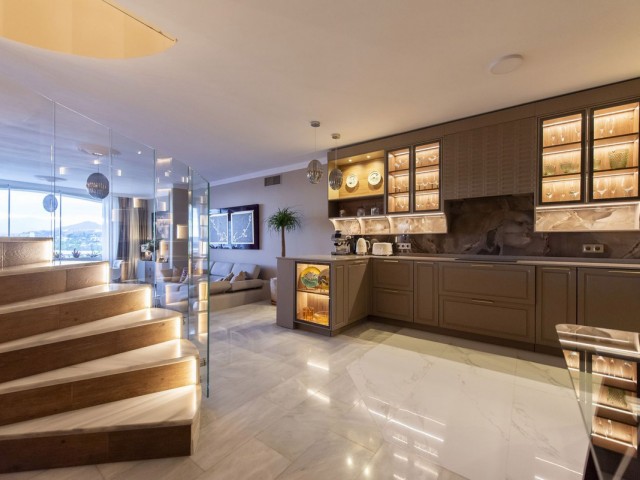 3 Slaapkamer Rijtjeshuis in Nueva Andalucía