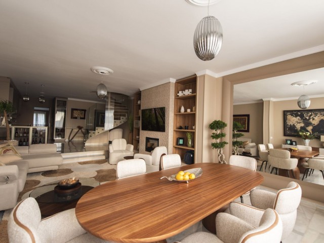3 Slaapkamer Rijtjeshuis in Nueva Andalucía