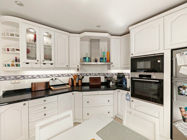 5 Bedrooms Villa in Benalmadena