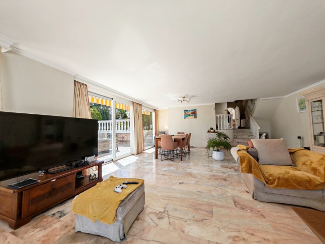 5 Bedrooms Villa in Benalmadena
